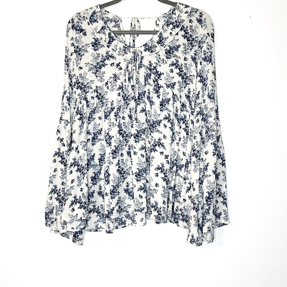 The Cove Blue Floral Back Tie Blouse Ruffle Collar Peplum Top Women’s Size Small
